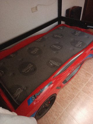 Cama infantil coche roja con colchón