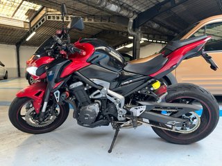 Kawasaki Z900 A2 Negra/Roja