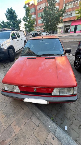 Renault 9