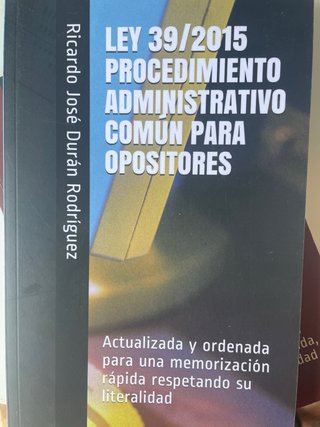 4 libros 39/2015, 2/007 y los esquemas de martina