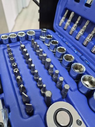 MALETÍN IRIMO 216 PIEZAS 1/4”-3/8”-1/2”
