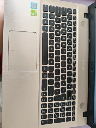 Portátil Asus F541UV-XO596T Negro/Dorado