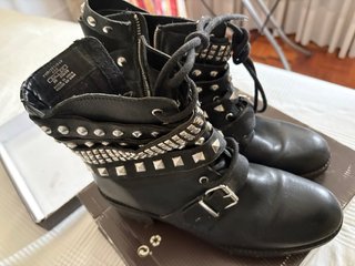 Botas Zara Tachuelas Talla 38