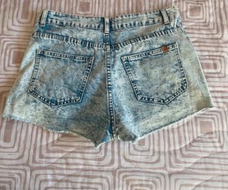 Pantalón vaquero corto