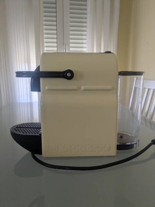 Cafetera Nespresso Inissia DeLonghi