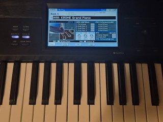 Workstation Sintetizador KORG Krome