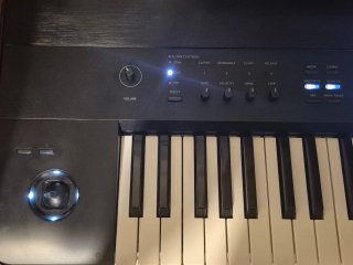 Workstation Sintetizador KORG Krome
