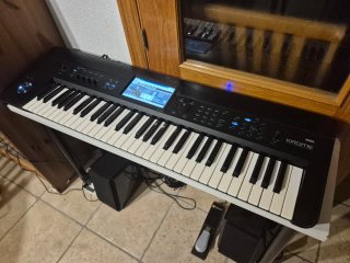Workstation Sintetizador KORG Krome