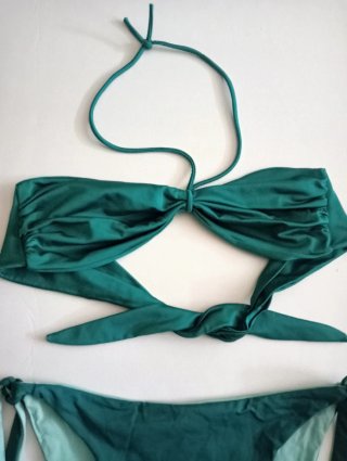 Costume da bagno verde