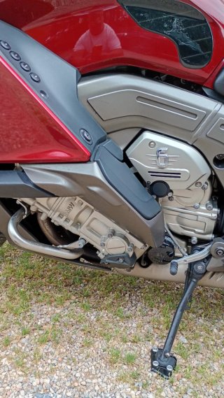 BMW K 1600 GT Roja y Negra