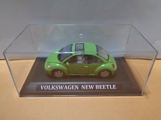 Volkswagen New Beetle 1:43 Miniatura