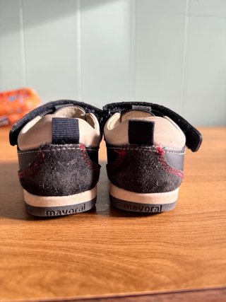 Sandalias niño azul