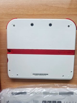 Nintendo 2DS Edizione Super Mario Bros. 2 + Pokémon X