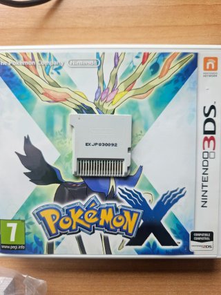 Nintendo 2DS Edizione Super Mario Bros. 2 + Pokémon X
