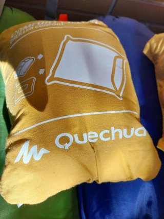 Mochila Quechua Verde o Morada