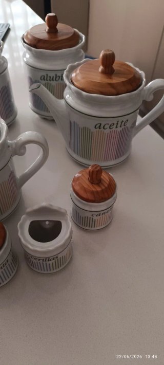 Set de 11 tarros de cocina con tapa de madera