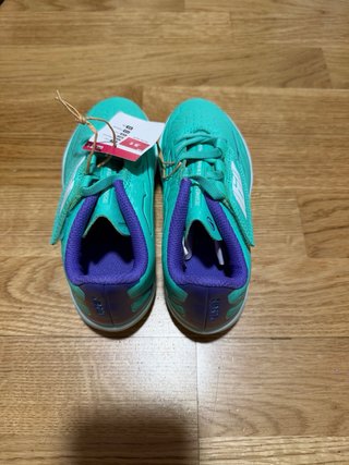 Botas fútbol niño Kipsta velcro talla 31 nuevas
