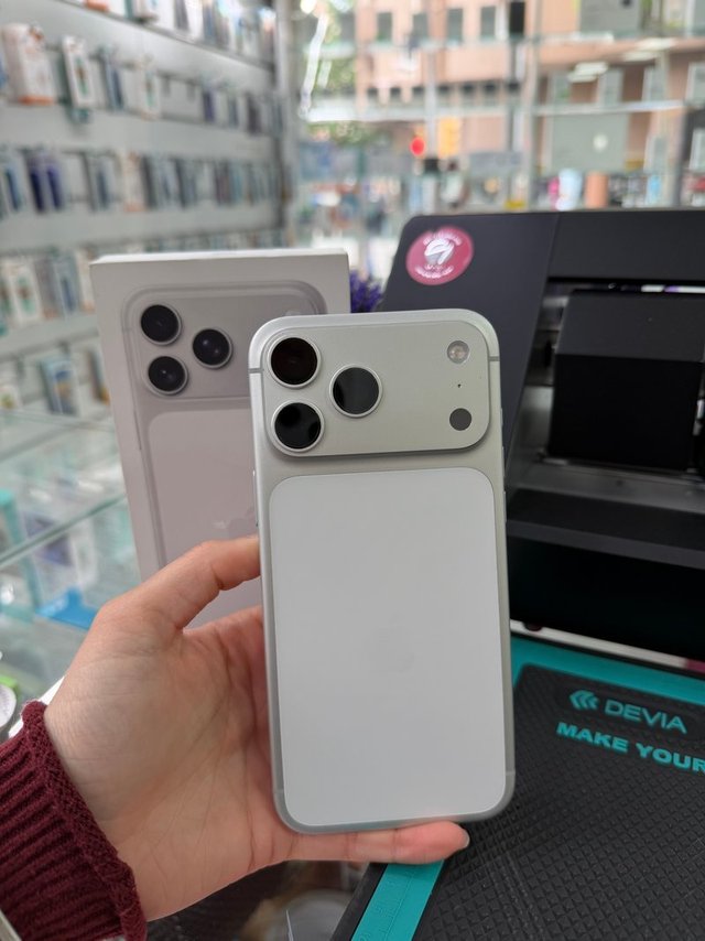 IPHONE 17 PRO MAX 256GB COMO NUEVO