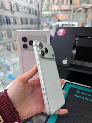 IPHONE 17 PRO MAX 256GB COMO NUEVO