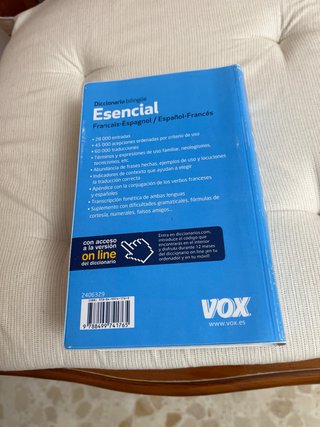 Diccionario bilingüe esencial français-espagnol...