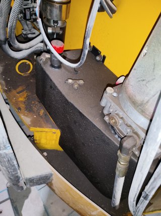 Apilador eléctrico averiado