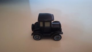 Mini coche Disney Pixar Lizzie