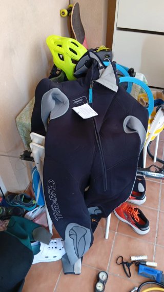 Equipo de buceo casi completo