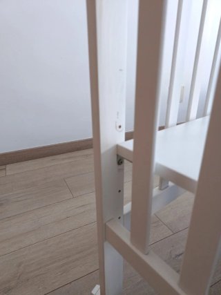 Cuna de madera con altura regulable