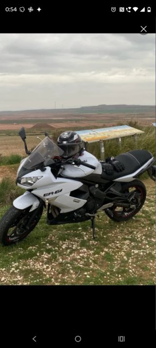 Kawasaki ER6f 2012 Blanca !!!!oferta solo este mes