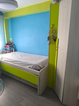 Cama con cajones y armario rincón
