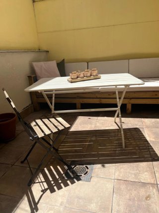 Mesa plegable de aluminio blanca