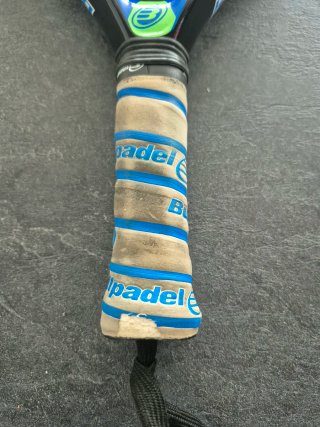 Pala de pádel Bullpadel Solaris 38