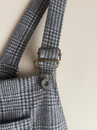 Mono de invierno a cuadros