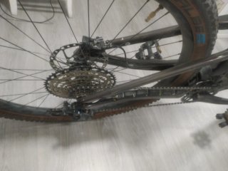 Orbea Rise Eléctrica MTB 9 meses uso.costo 6.800€