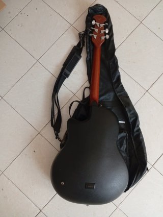 Guitarra electroacústica Strong Negra