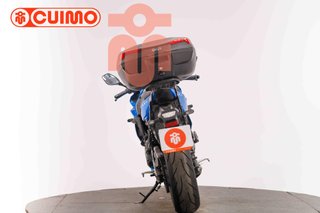 SUZUKI GSX-8R