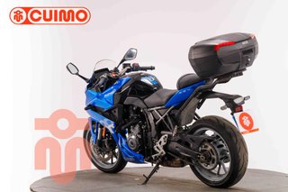SUZUKI GSX-8R