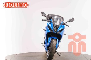 SUZUKI GSX-8R