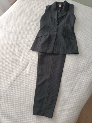 Elegante conjunto 3 piezas, diseño raya diplomátic