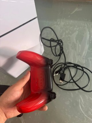 PS5 Slim con lettore + 2 controller, controller rosso nuovo