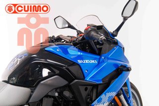 SUZUKI GSX-8R