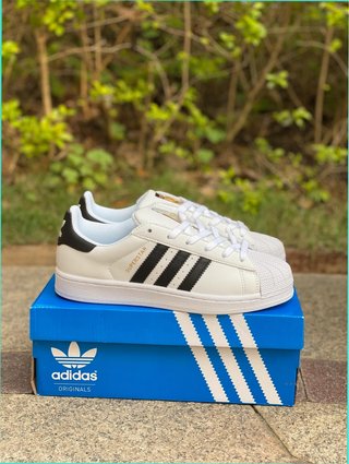 Adidas Superstar 43 sin estrenar