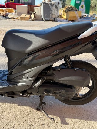 Suzuki Address 125 Negra 16.000 km