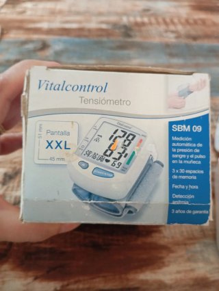 Tensiómetro de Muñeca Vitalcontrol SBM 09 comoleto
