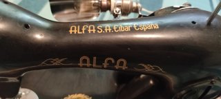 Máquina de coser ALFA funciona perfecta + maleta