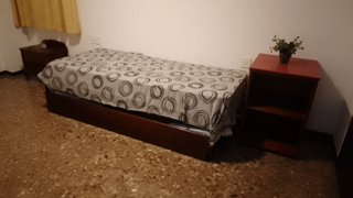 Cama individual de madera