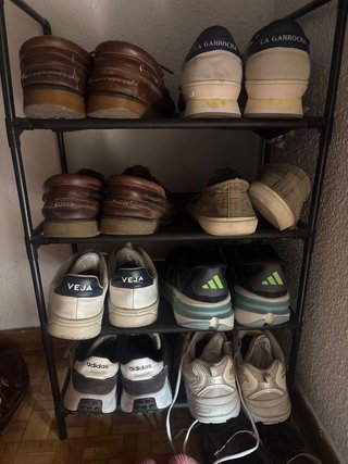 Zapatero y zapatos