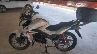 Honda CB 125F Blanca