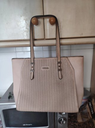 Bolso Guess Troquelado Beige Original