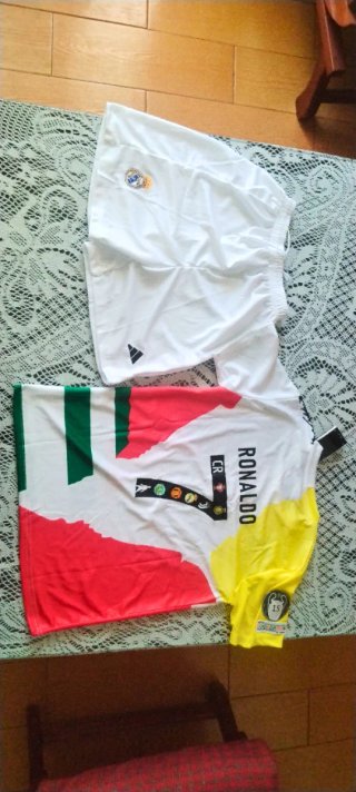 Conjunto CR7 niño camiseta y pantalón corto